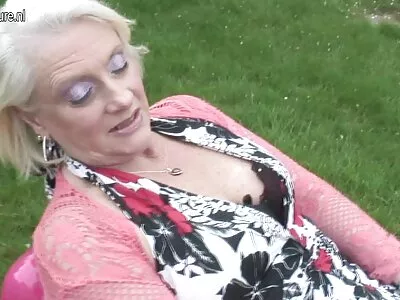 Lifestyle of the Fucked And Famous video (Bella Reese)