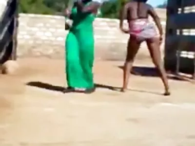 Öppna Lil 'Leila Mason Up