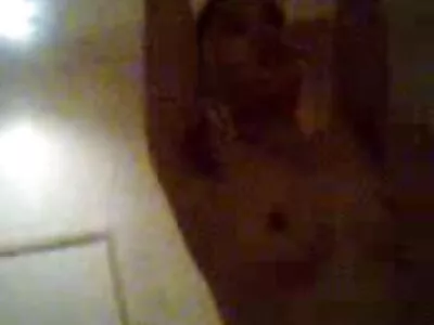 Klaudia får en paketvideo (Klaudia Hot, Angelo Ferro)